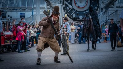 Il est très souvent en tête de cortège pendant la parade !