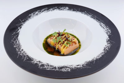 Saumon tiède | Dashi au petit lait | Livèche | Quinoa pour commencer...