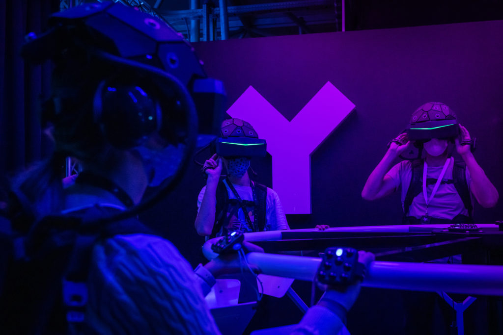 YULLBE PRO est une expérience VR que Mathis supervise en se rendant sur le terrain.