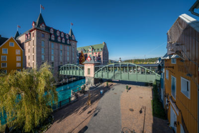 Un pont relie l'hôtel Krønasår à l'univers aquatique Rulantica pour un accès direct !