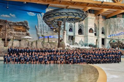 ...les collaborateurs comme Madison (1er rang, au centre)...