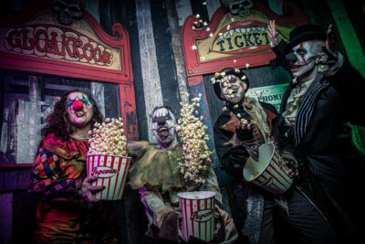 Les clowns, c'est effrayant de base alors imaginez ceux de Traumatica....