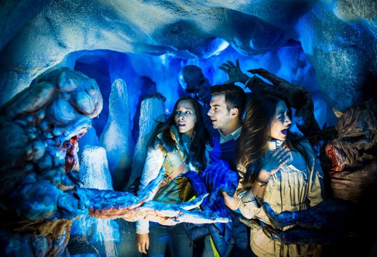 Le premier rôle de Luca était dans l'attraction Cave des Horror Nights !