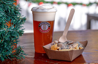 Le bonheur en une photo : une poutine avec une bonne bière !