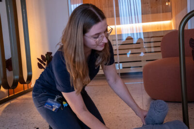 Célia fait partie des pionniers de l'équipe Guest Experience de Rulantica !