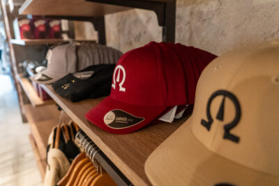 On donne rendez-vous à la Boutique Nikola Suveniri aux fans de Voltron Nevera !