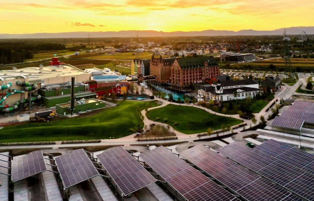 La majeure partie du parking de Rulantica est recouverte de panneaux photovoltaïques !